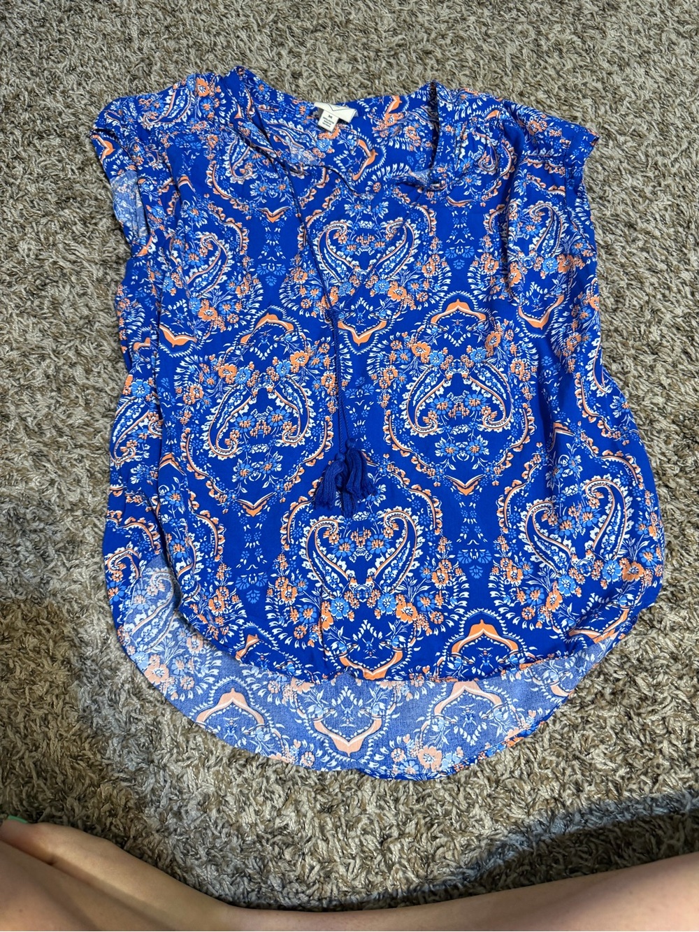 Women’s St. John’s bay blue paisley blouse. Size medium